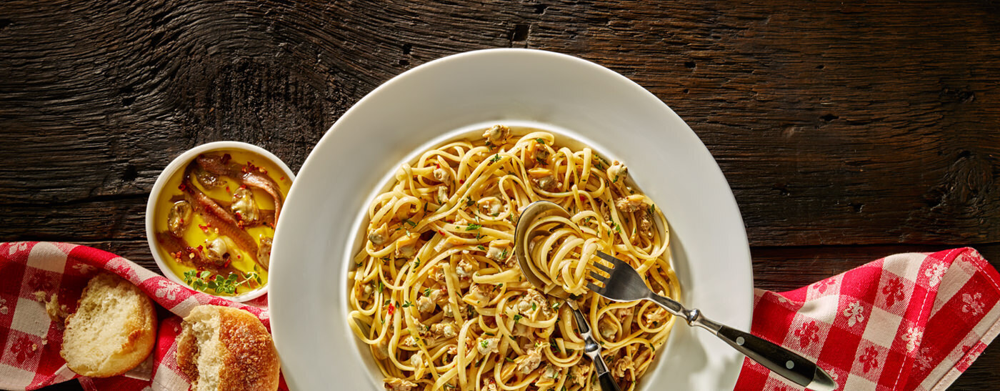 Garlic-Clam Sauce Over Linguini with Anchovy